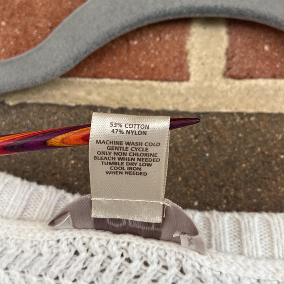 LOFT  White Sweater - Picture 11 of 13